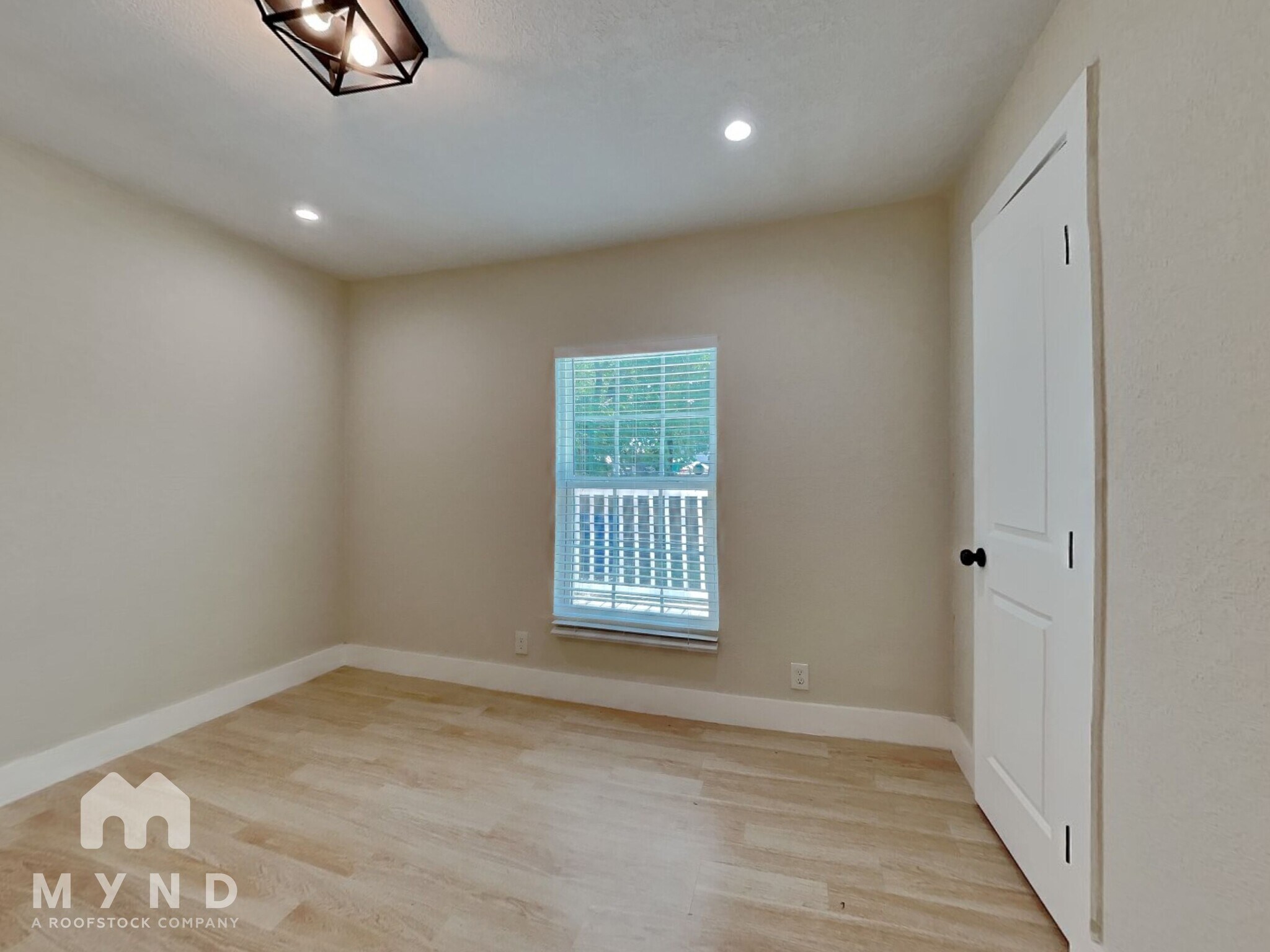 Building Photo - 115 Fredonia St