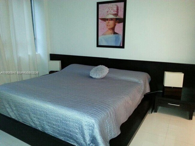 Building Photo - 1500 Bay Rd