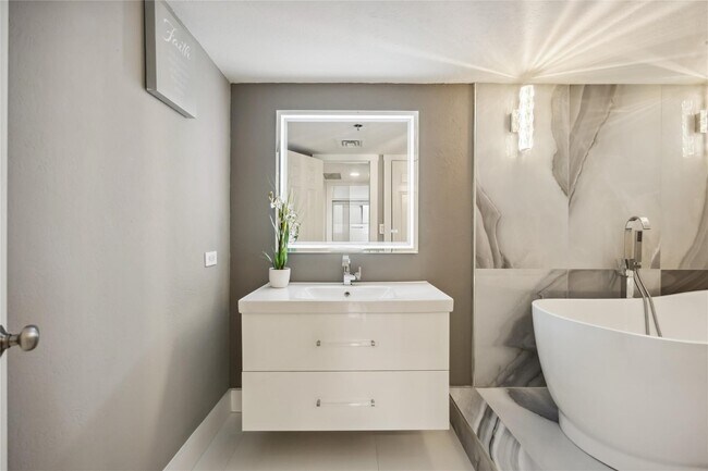 Building Photo - 3525 Sage Rd