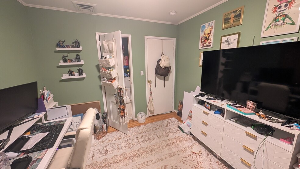 Building Photo - 18 Willben Ln