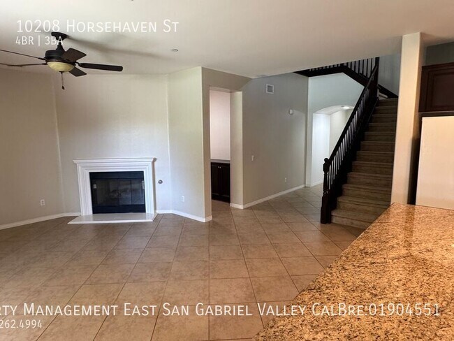 Building Photo - 10208 Horse Haven St