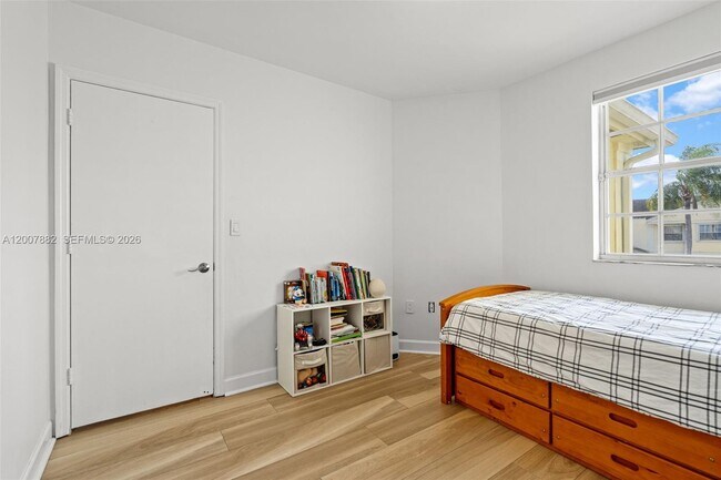 Building Photo - 11845 SW 100th St