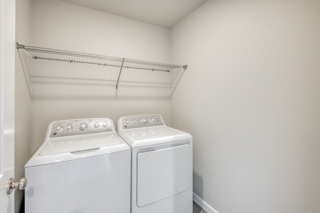 Building Photo - Brand New & Beautiful 2025 Holt Home !  Wa...