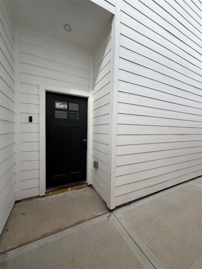 Building Photo - 10123 Grover Ln