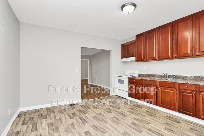 Building Photo - 818 Frederick St