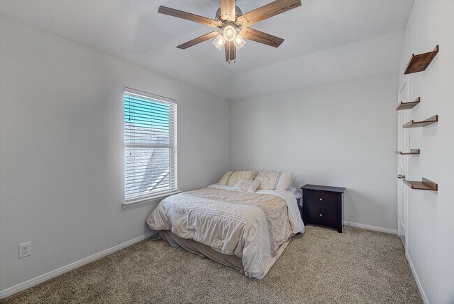 Building Photo - 4203 Bergamo Shores Dr