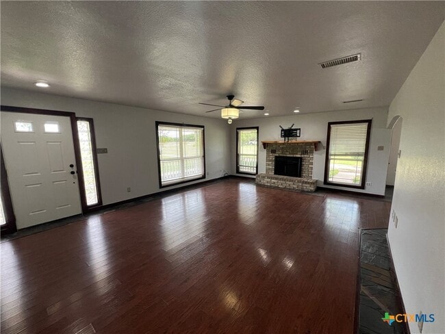 Building Photo - 2955 E Amity Rd