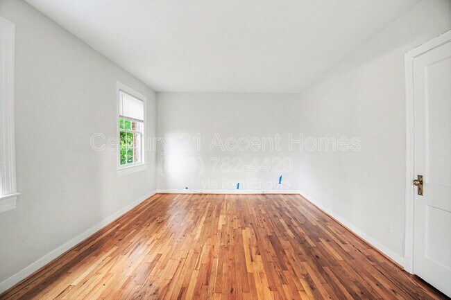 Building Photo - 1510 S Edgewood St