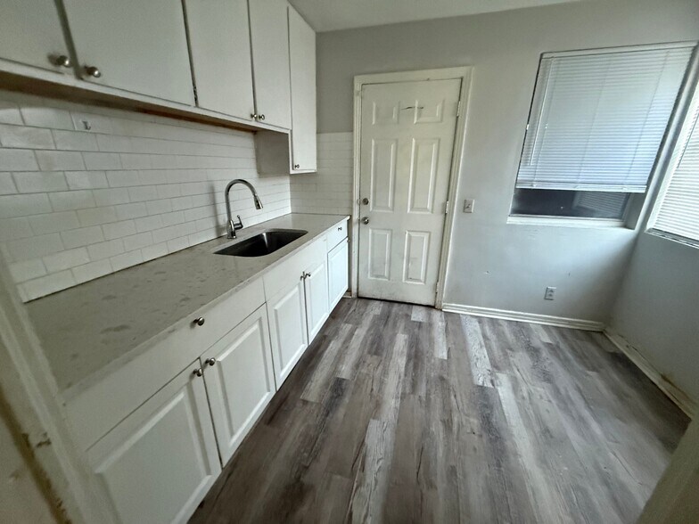 Building Photo - 3516 Penton St