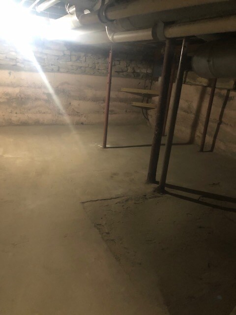 Building Photo - 1223 Sixth St