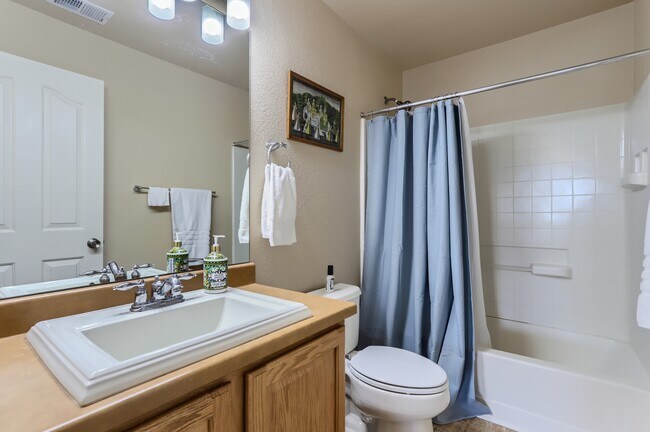 Building Photo - 5236 Malta St