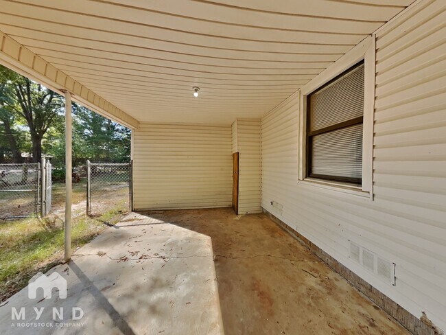 Building Photo - 4105 Elizabeth St