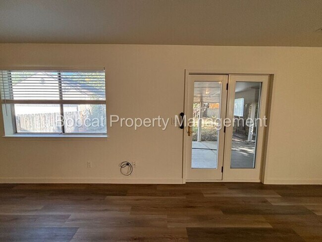 Building Photo - 509 Westview Ave
