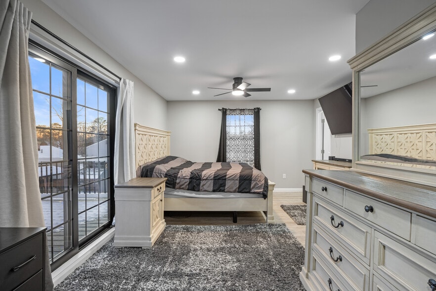 Building Photo - 207 Woodlawn Ave