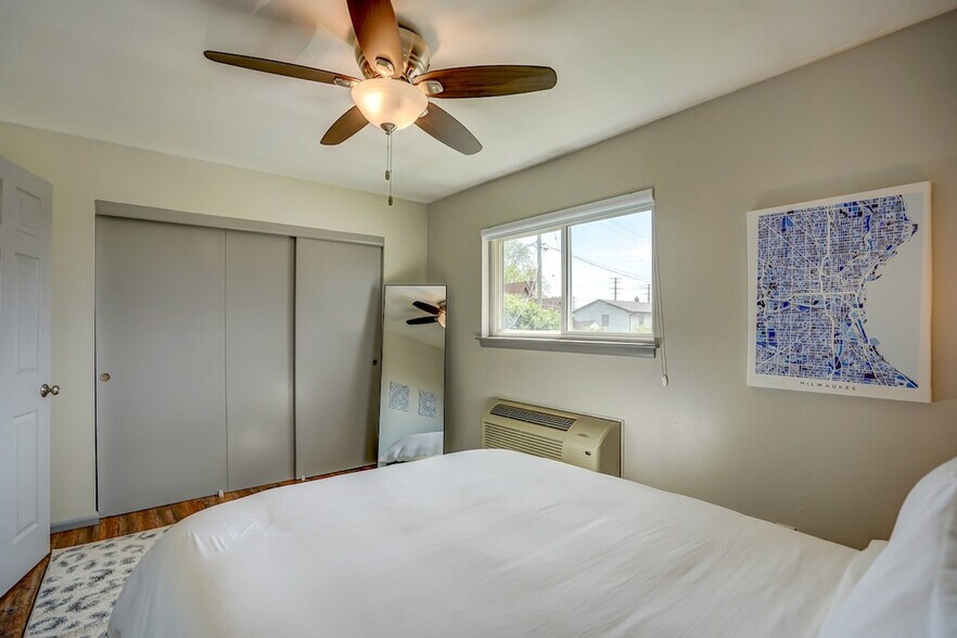 Building Photo - 407 S 94th Pl