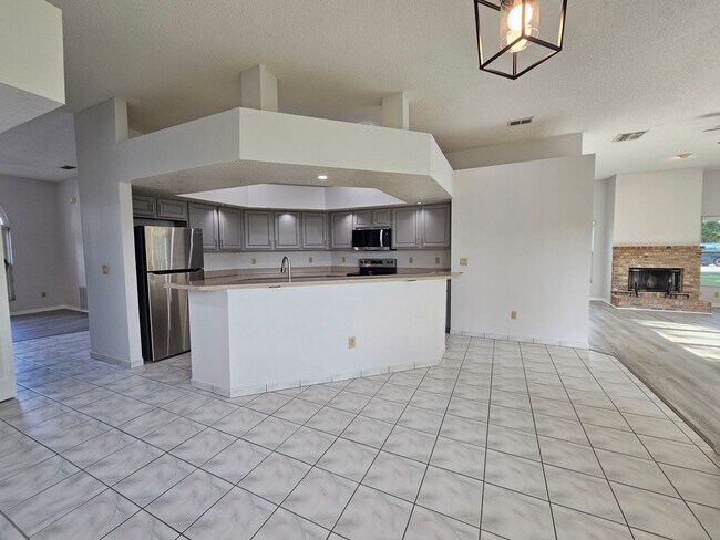 Building Photo - 6506 Canterlea Dr