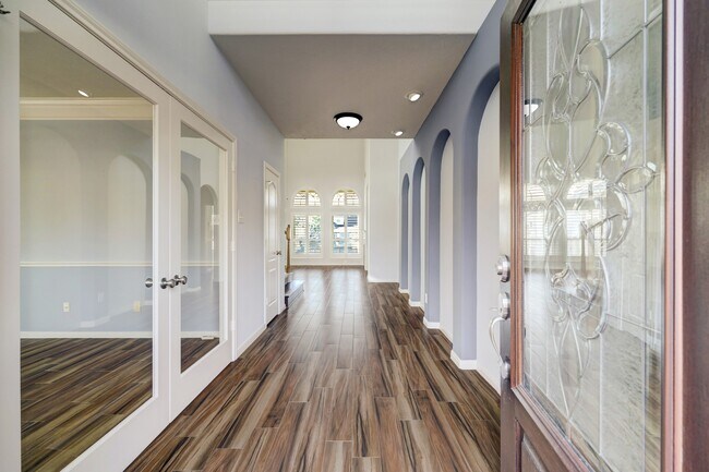 Building Photo - 20523 Riverside Pines Dr