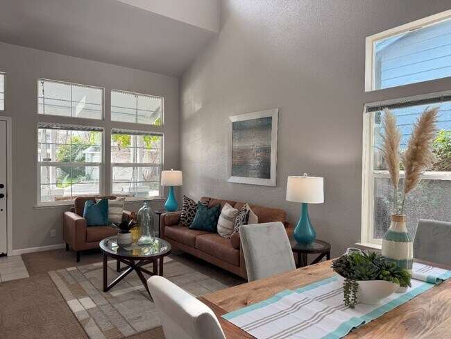 Building Photo - Charming 3-Bedroom, 2.5-Bathroom Home Avai...