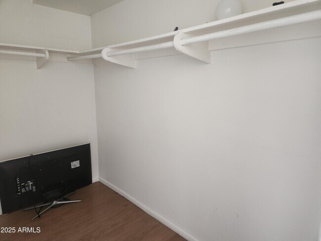 Building Photo - 3811 S Mill Ave