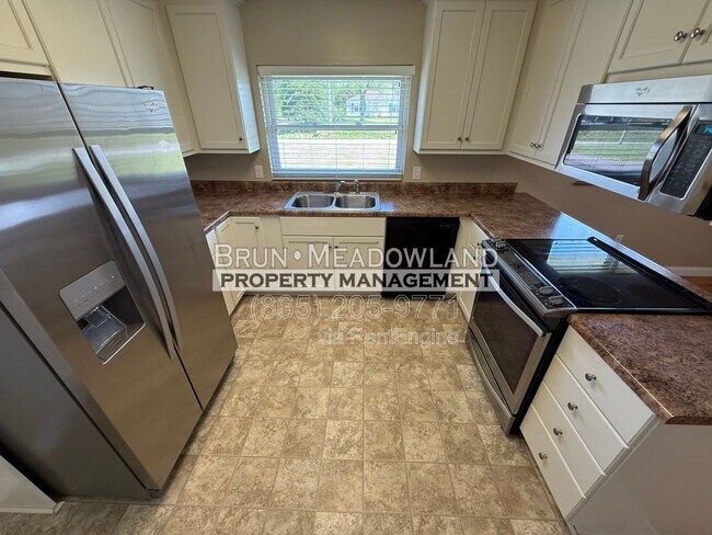 Building Photo - 3239 Morganton Rd