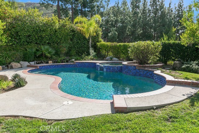 Building Photo - 29950 Rolling Ridge Dr