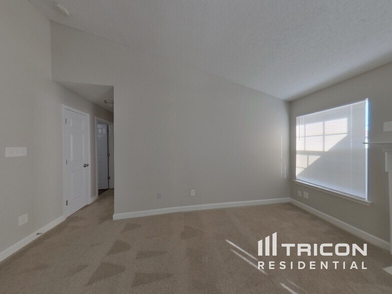 Building Photo - 2918 Brekonridge Centre Dr