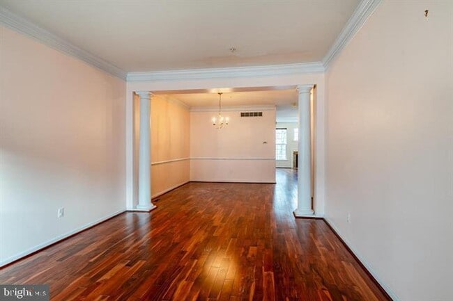 Building Photo - 143 Birchwood Dr