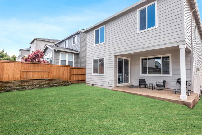 Building Photo - 9704 SW 173rd Ave