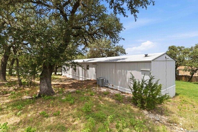 Building Photo - 636 Balsa