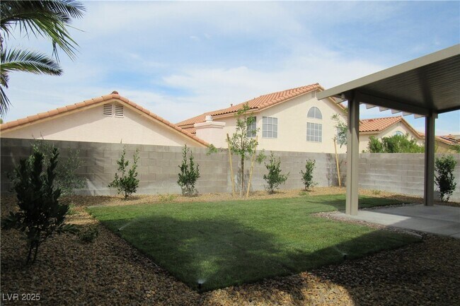 Building Photo - 7820 Paper Flower Ct
