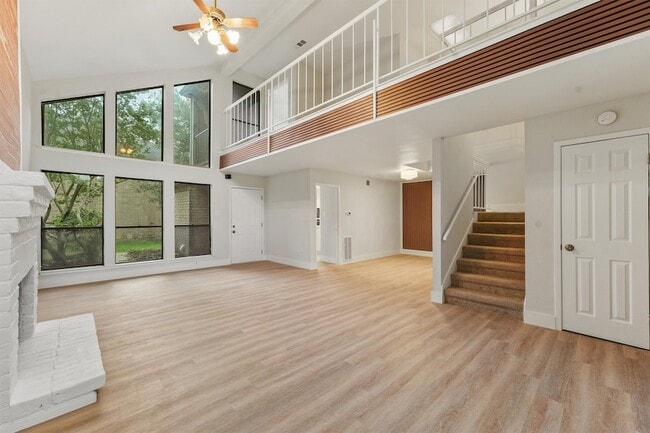 Building Photo - 18118 Lakeside Ln