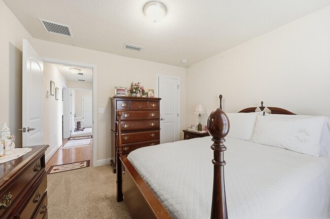 Building Photo - 5923 NW Brianna Ct