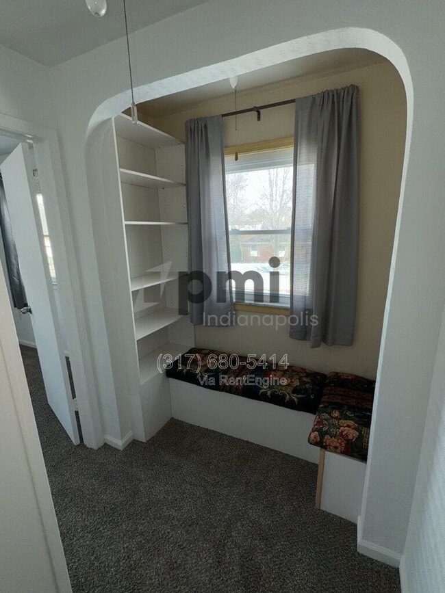 Building Photo - 635 Phaeton Pl