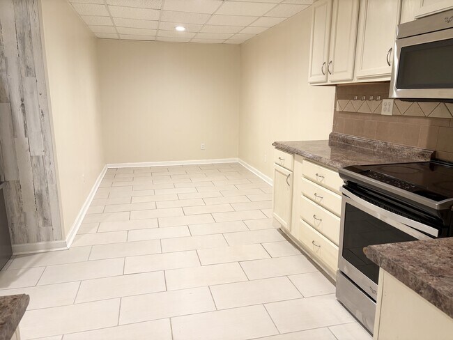 Building Photo - 501 Hearthstone Ridge