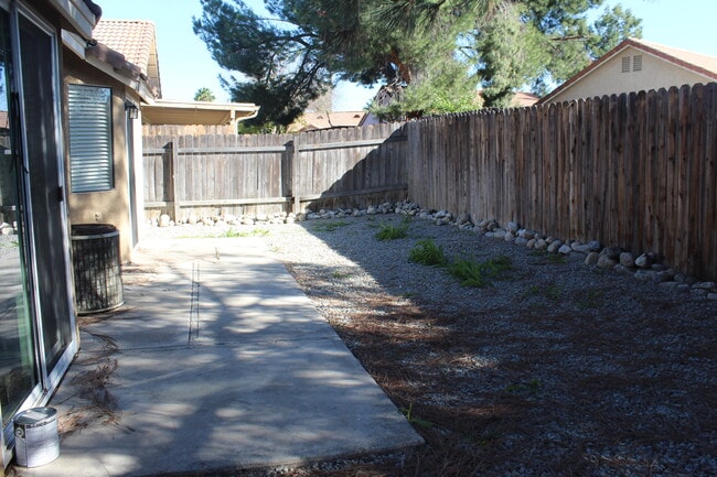 Building Photo - 2229 Rose Ave