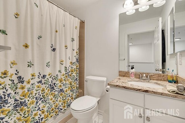 Building Photo - 111 Blossom Cir