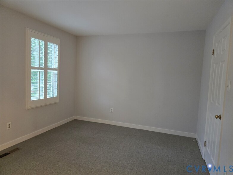 Building Photo - 1308 Maple Ave