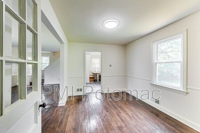 Building Photo - 2710 Emmet Rd