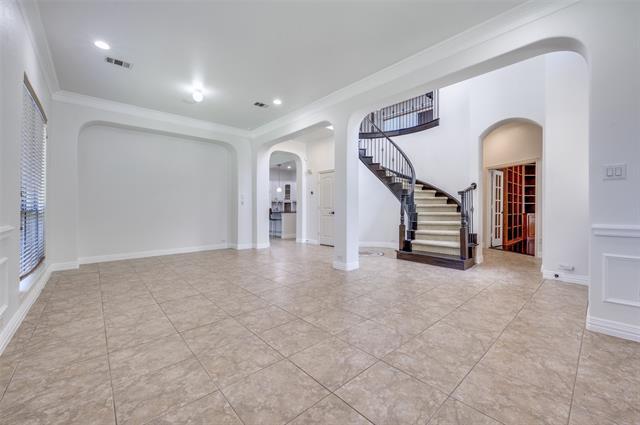 Building Photo - 2043 Loma Alta Dr