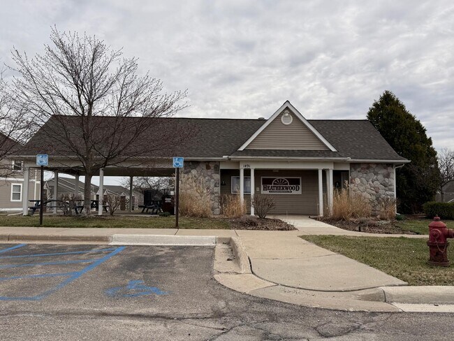 Building Photo - 1401 Millbrook Trail