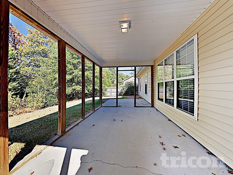 Building Photo - 3206 Millash Run NE