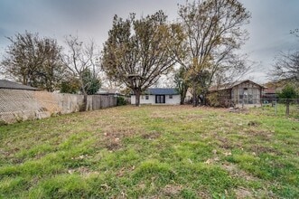 Building Photo - 2110 Aggie Dr