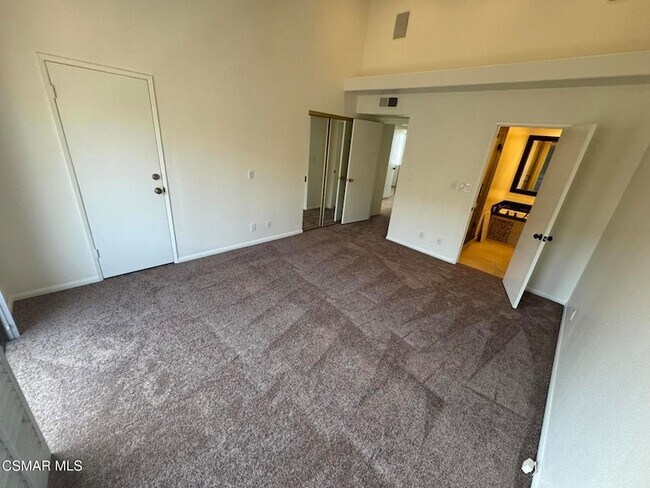 Building Photo - 12115 Valleyheart Dr