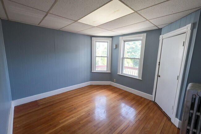 Building Photo - 7 Gayland St