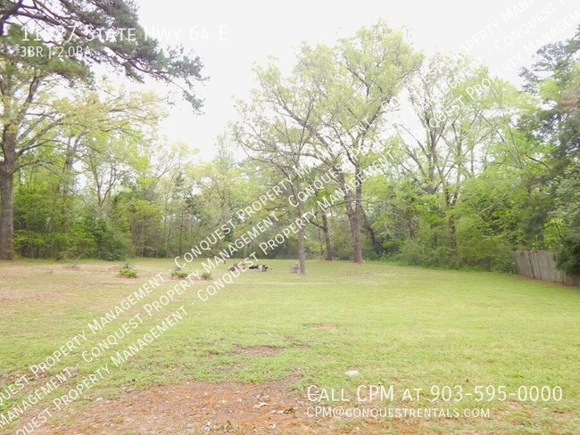 Building Photo - Lovely 3 Bedroom, 2 Bath House on 3 Acres ...