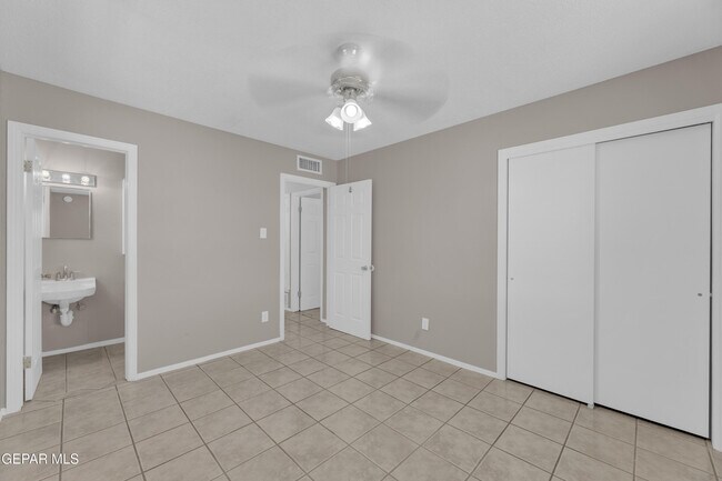 Building Photo - 228 Caribe Cir