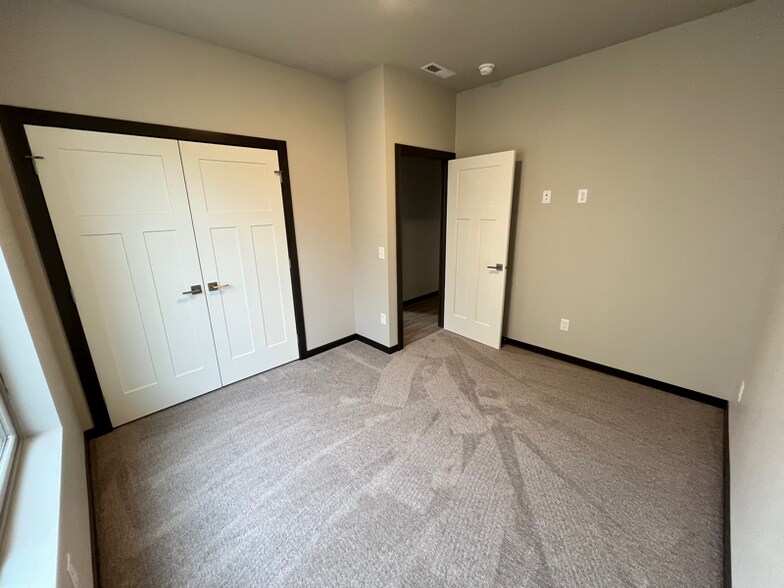 Building Photo - 2212 Quartzite Dr