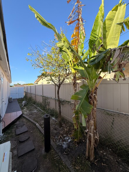 Building Photo - 10424 SW 7th St