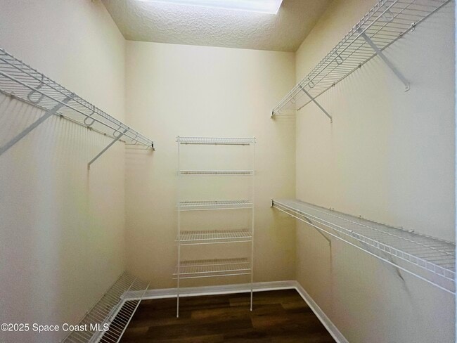 Building Photo - 5810 Eagle Way