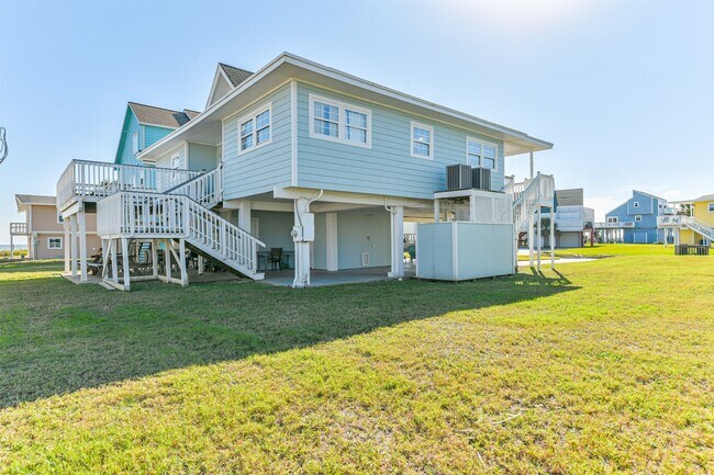 Building Photo - 16904 Beachcomber Dr